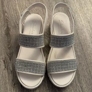 Skechers Women's White and Silver Sandals